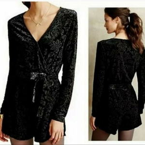 Anthropologie Saylor Printed Mini velvet‎ romper size s